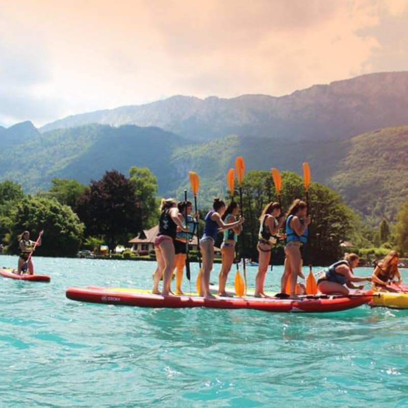 Paddle géant 8 places sur le lac d'Annecy