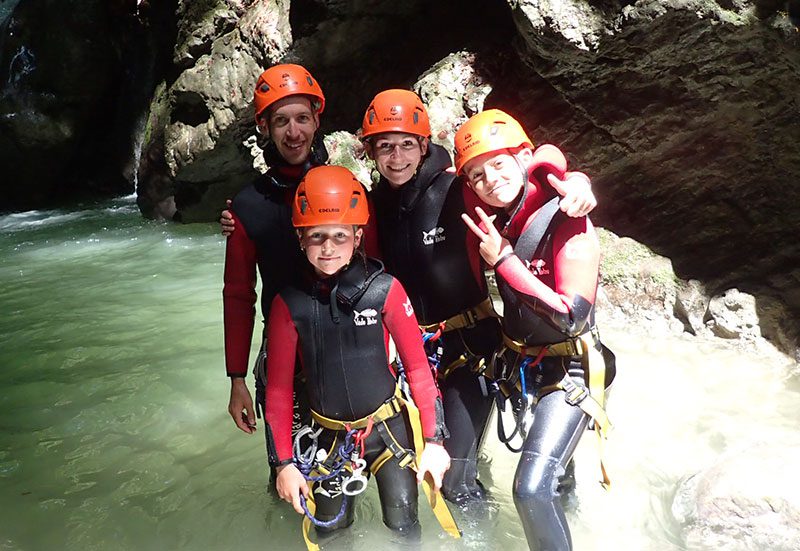 Activité canyoning en famille Annecy