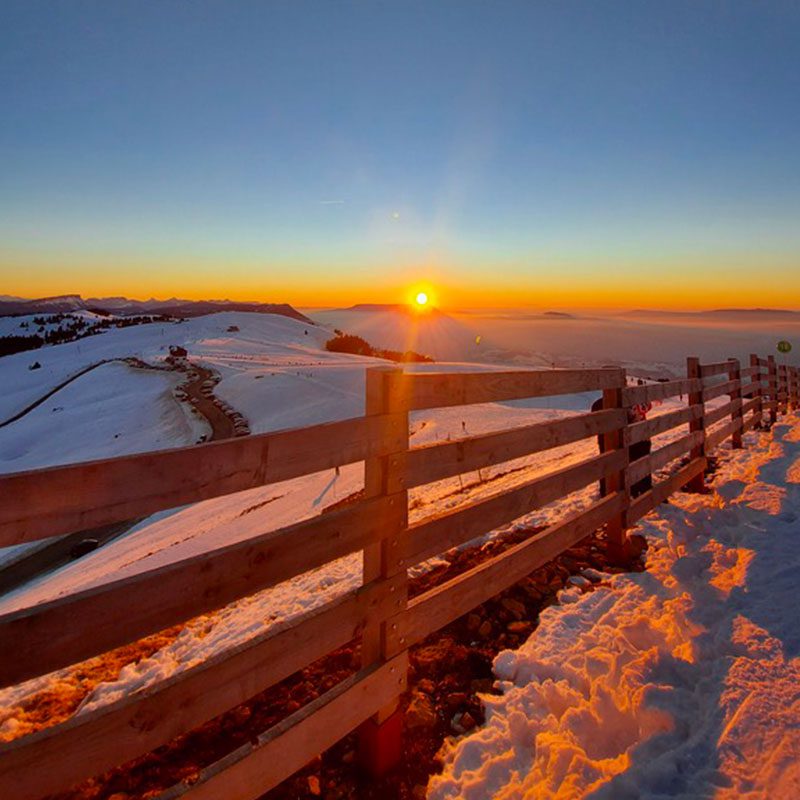 Randonnée au levé du soleil au Semnoz